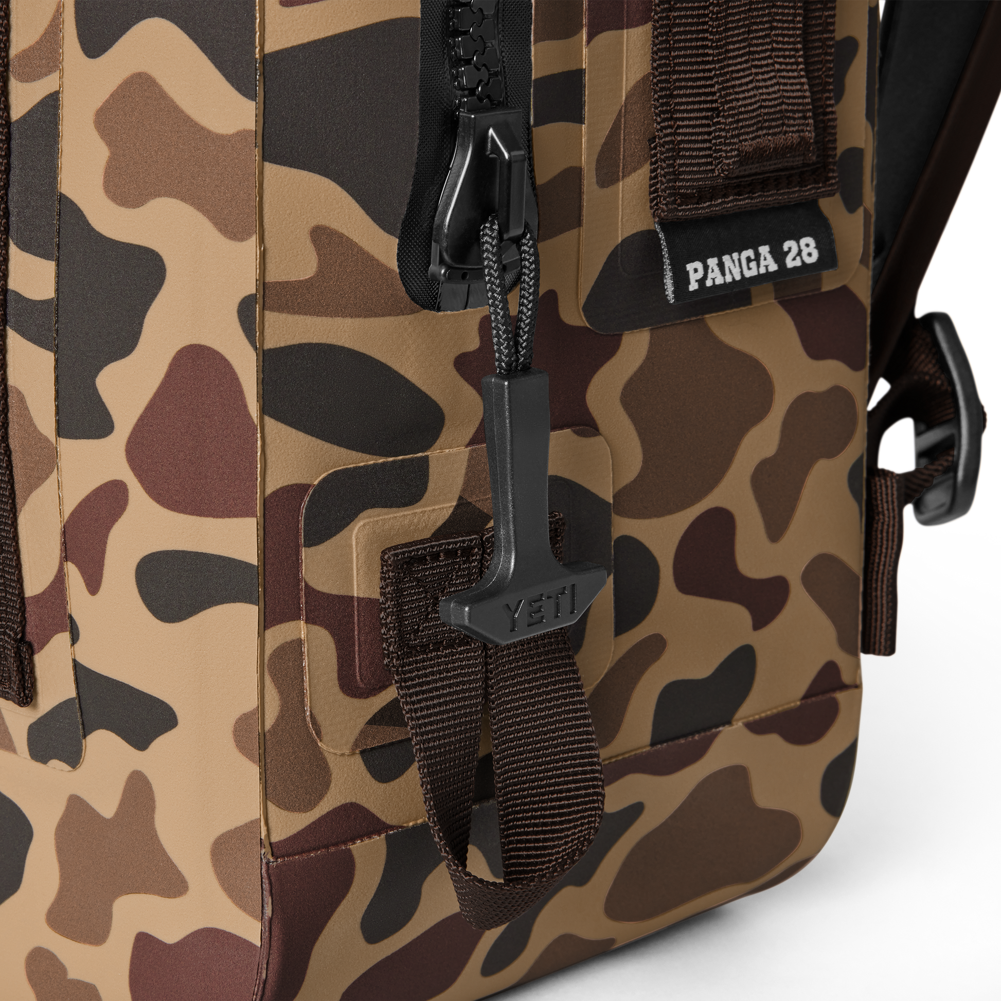 YETI Panga® 28L Wasserdichter Rucksack Wetlands Camo