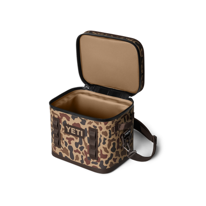 YETI Hopper Flip® 12 Kühltasche Wetlands Camo