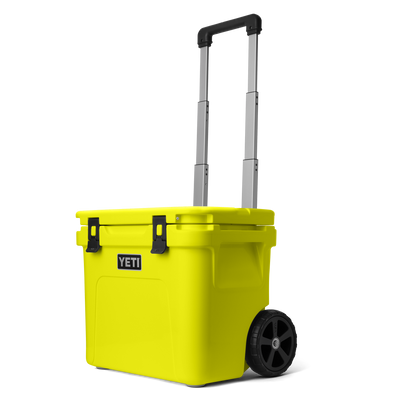 YETI Roadie® 32 Kühlbox auf Rädern Firefly Yellow