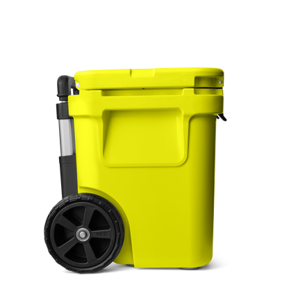 YETI Roadie® 32 Kühlbox auf Rädern Firefly Yellow